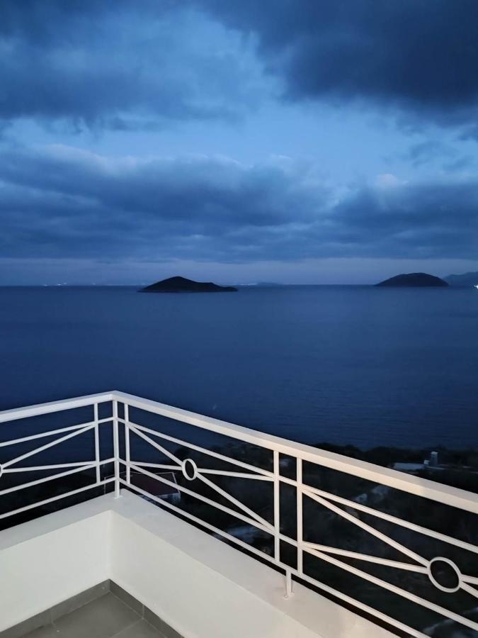 Infinity Blue Suite Panteli Exteriör bild